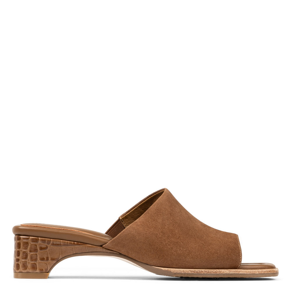 CLODIE Saddle Suede - Donald Pliner Casual