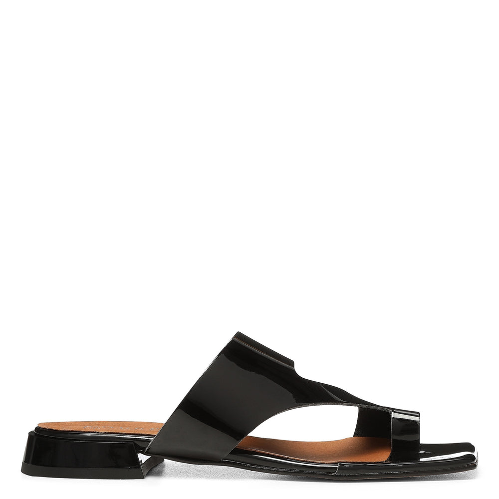 QUIN Black - Donald Pliner Casual