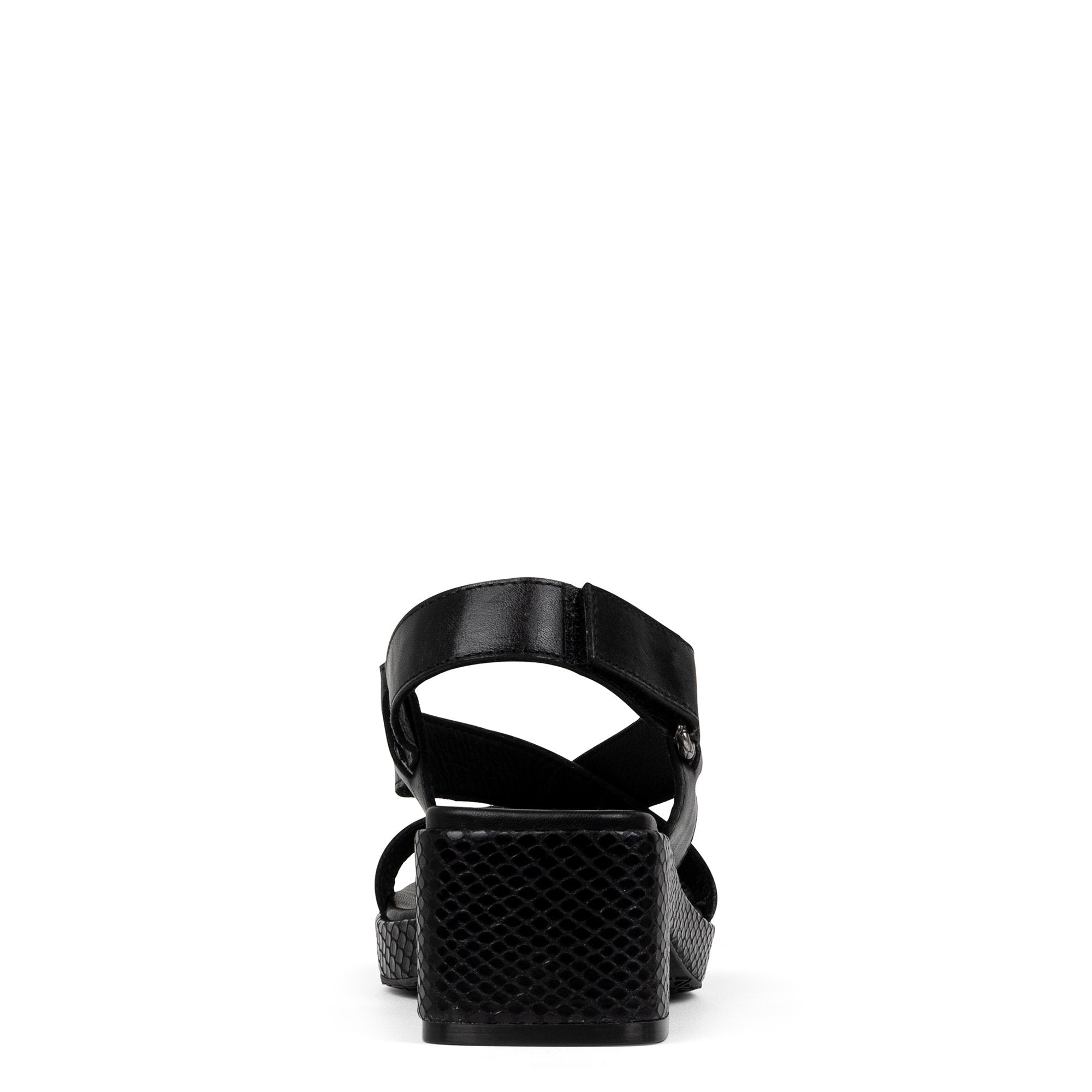ROMIN Black - Donald Pliner Casual