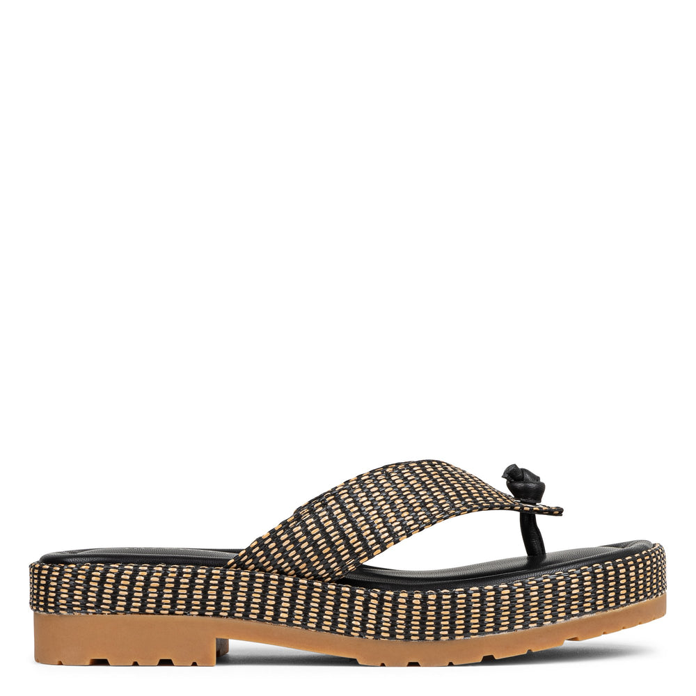SYLVER Black - Donald Pliner Casual