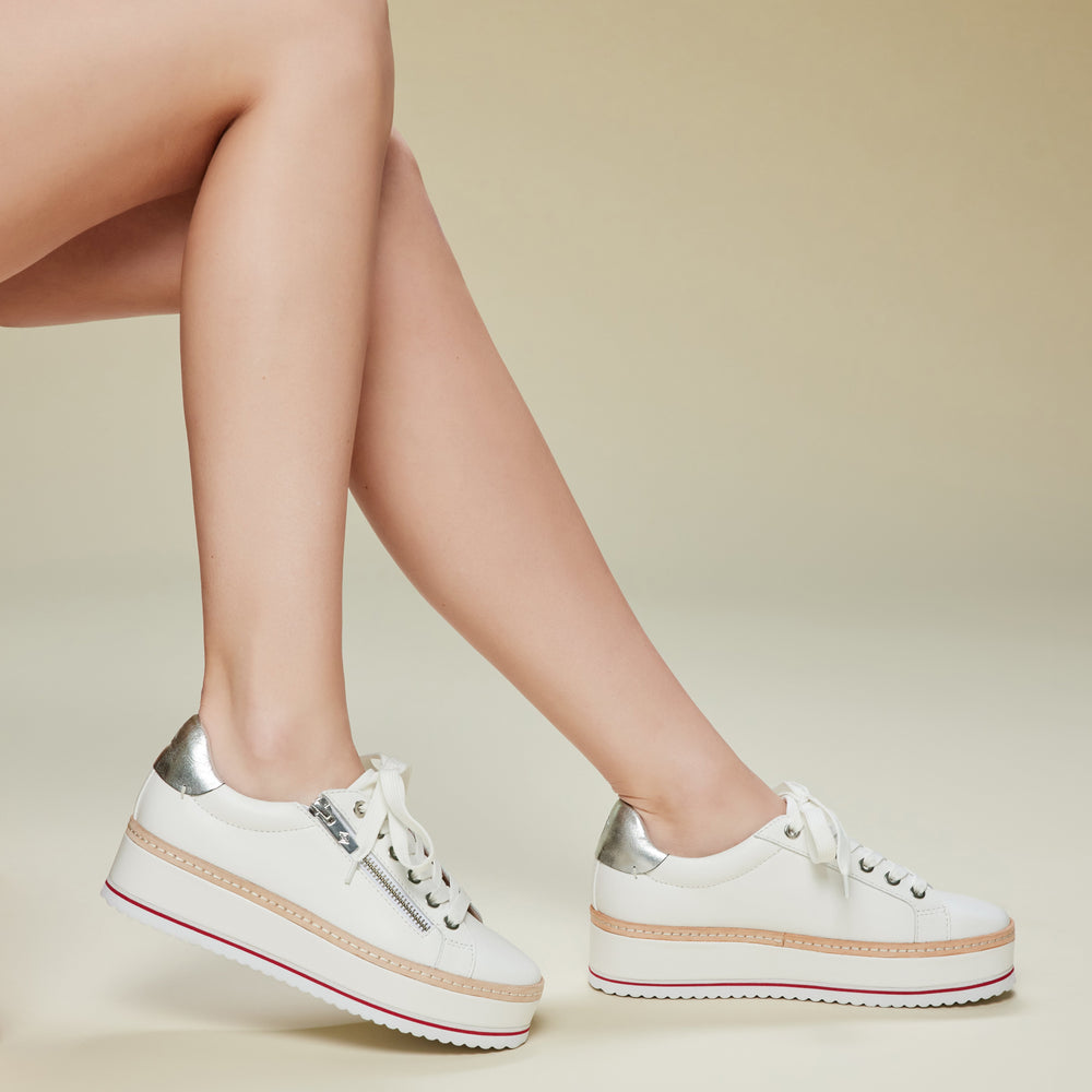 DEW White - Donald Pliner Casual