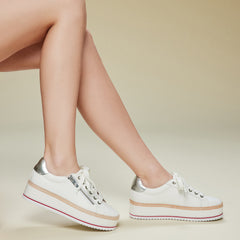 DEW White - Donald Pliner Casual