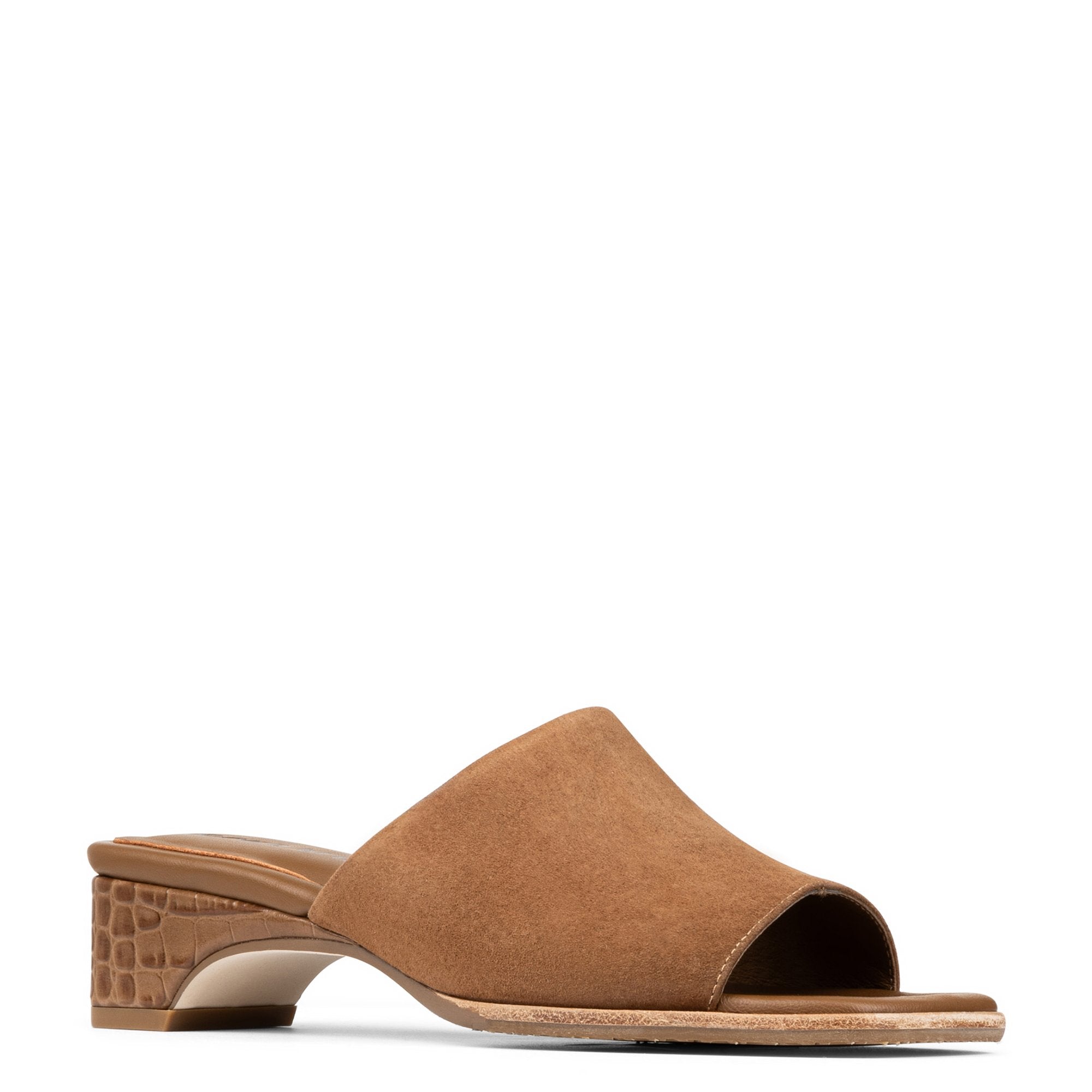 CLODIE Saddle Suede - Donald Pliner Casual