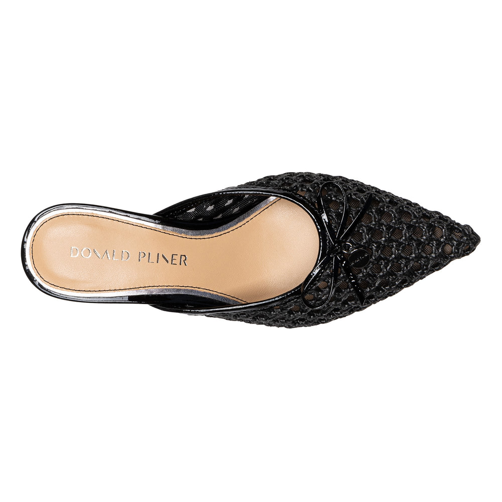 SOEL Black - Donald Pliner Casual