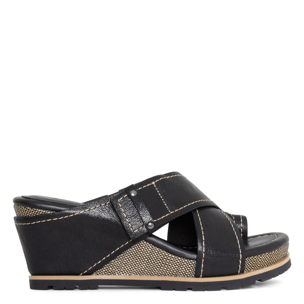 IRINI Black - Donald Pliner Casual