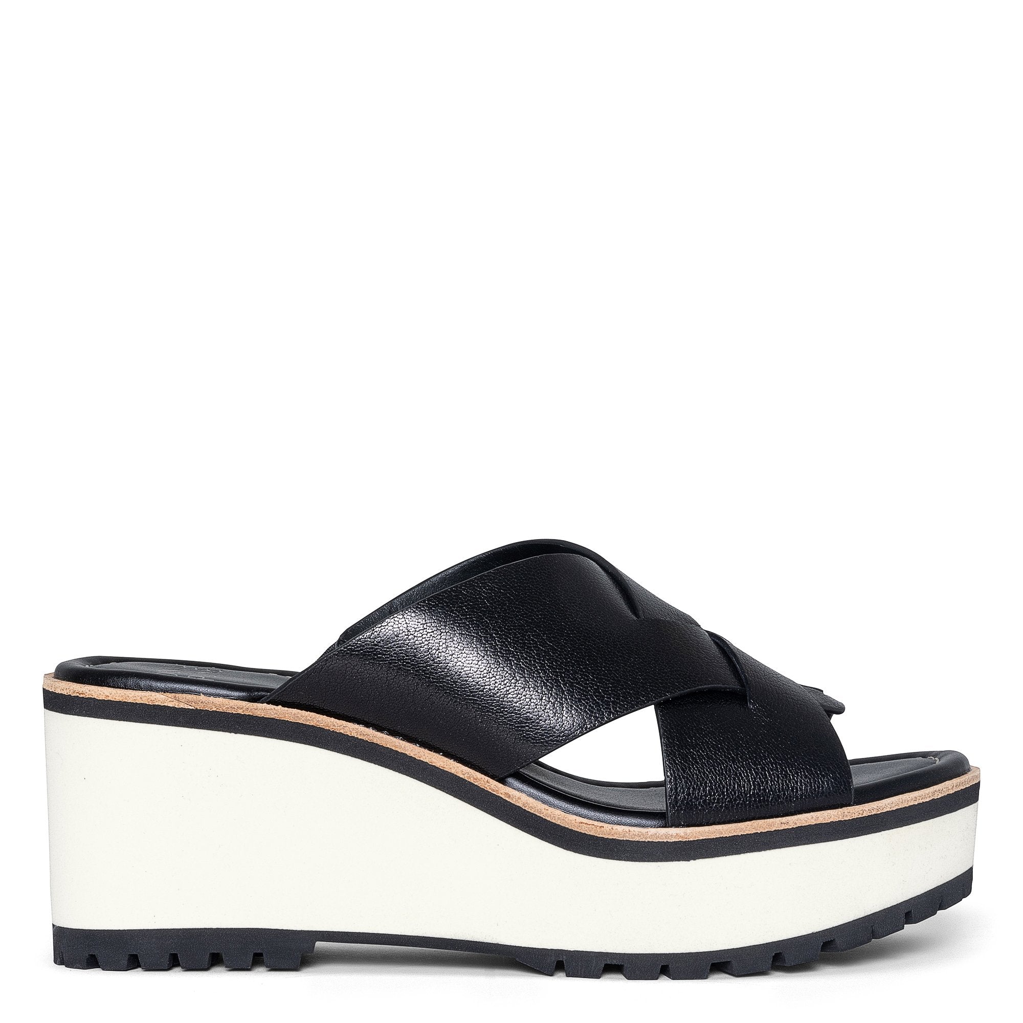 BEAUMONT Black - Donald Pliner Casual