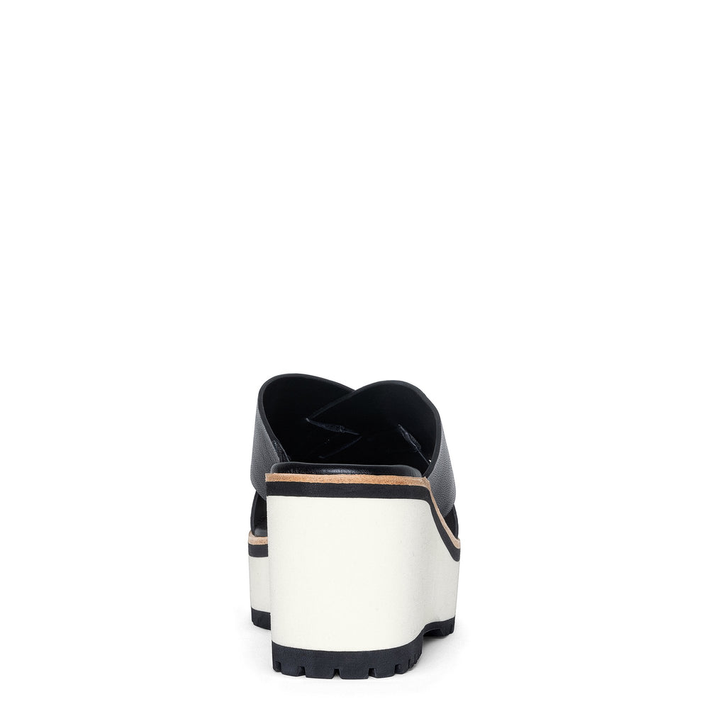 BEAUMONT Black - Donald Pliner Casual