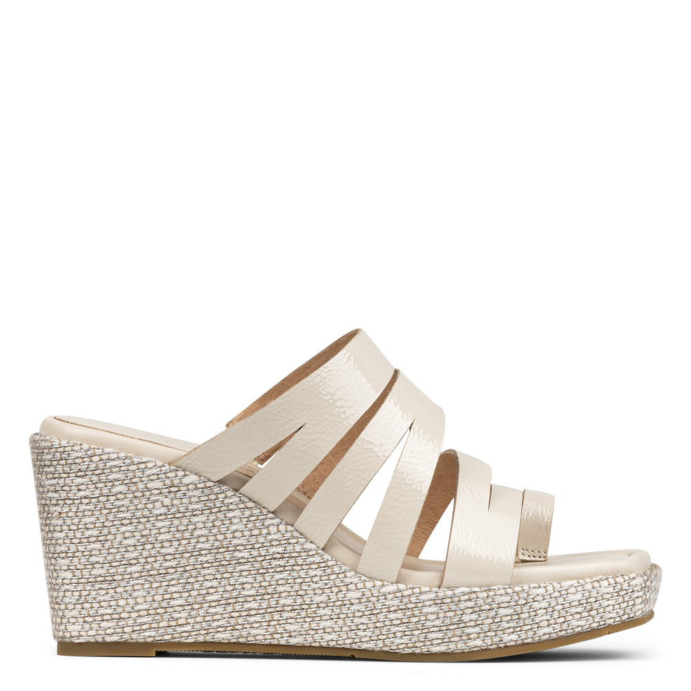 ANAMARI Foam - Donald Pliner Casual