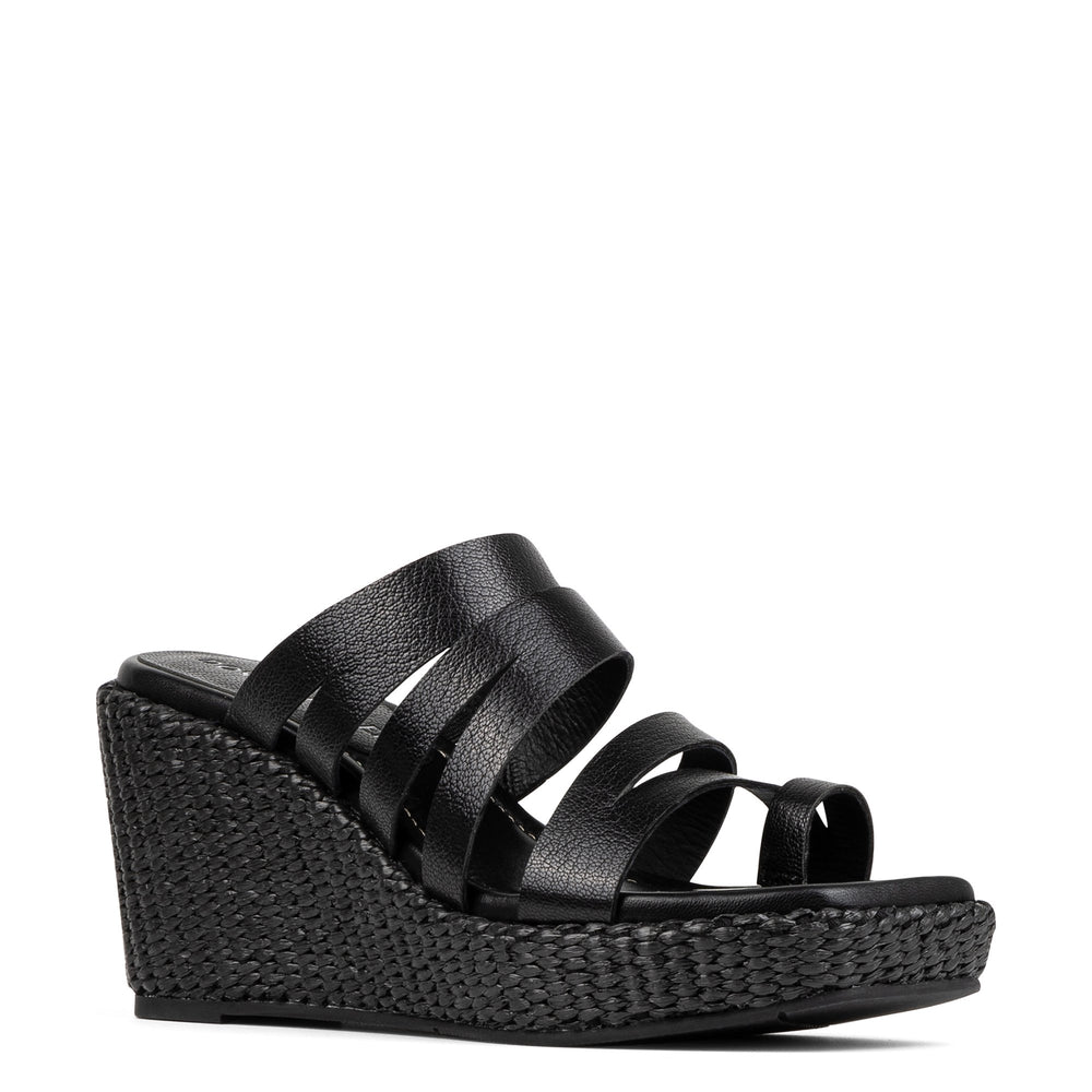 ANAMARI Black - Donald Pliner Casual