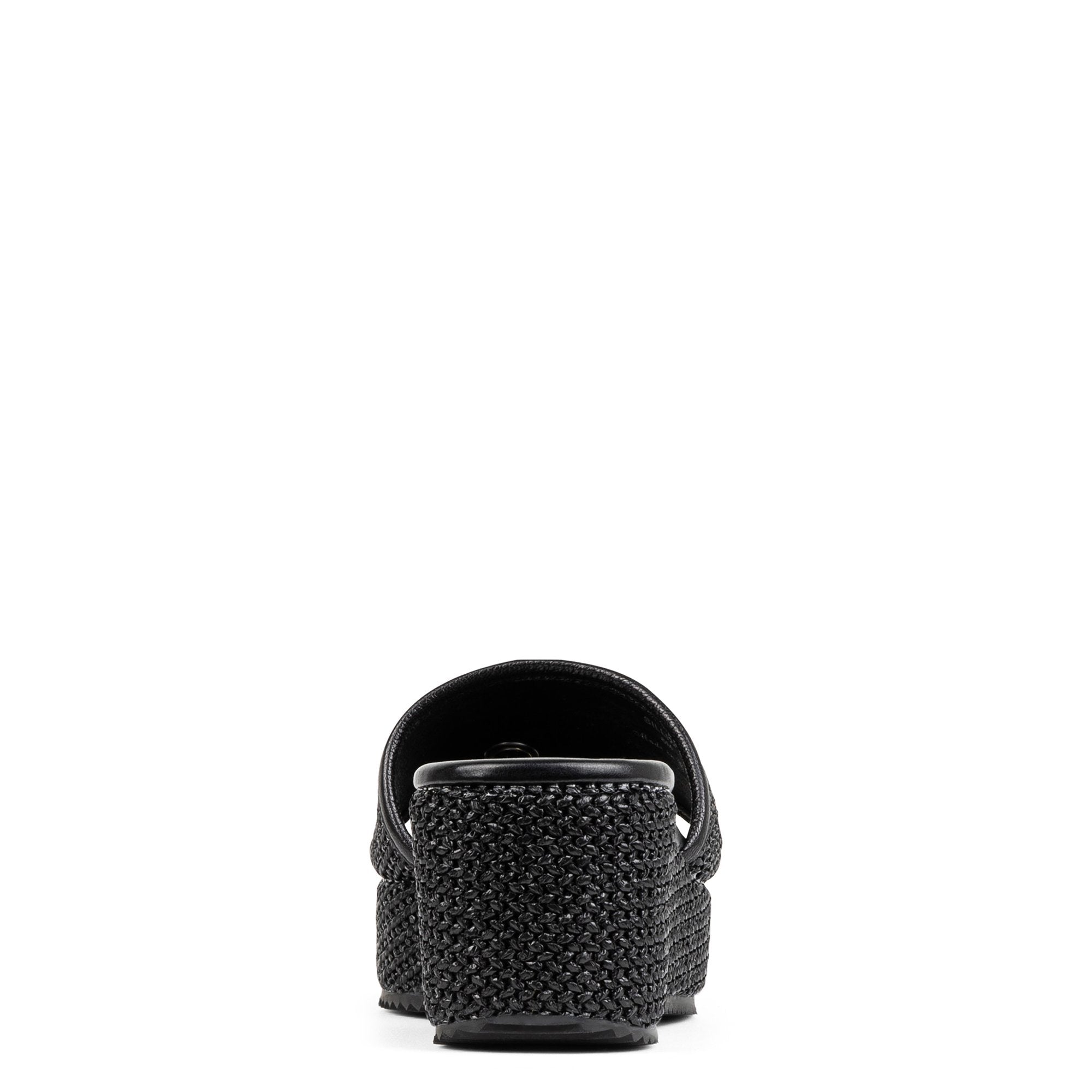 SILLI Black - Donald Pliner Casual