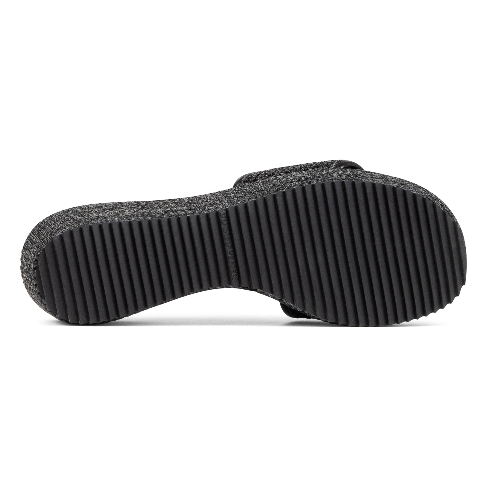 SILLI Black - Donald Pliner Casual