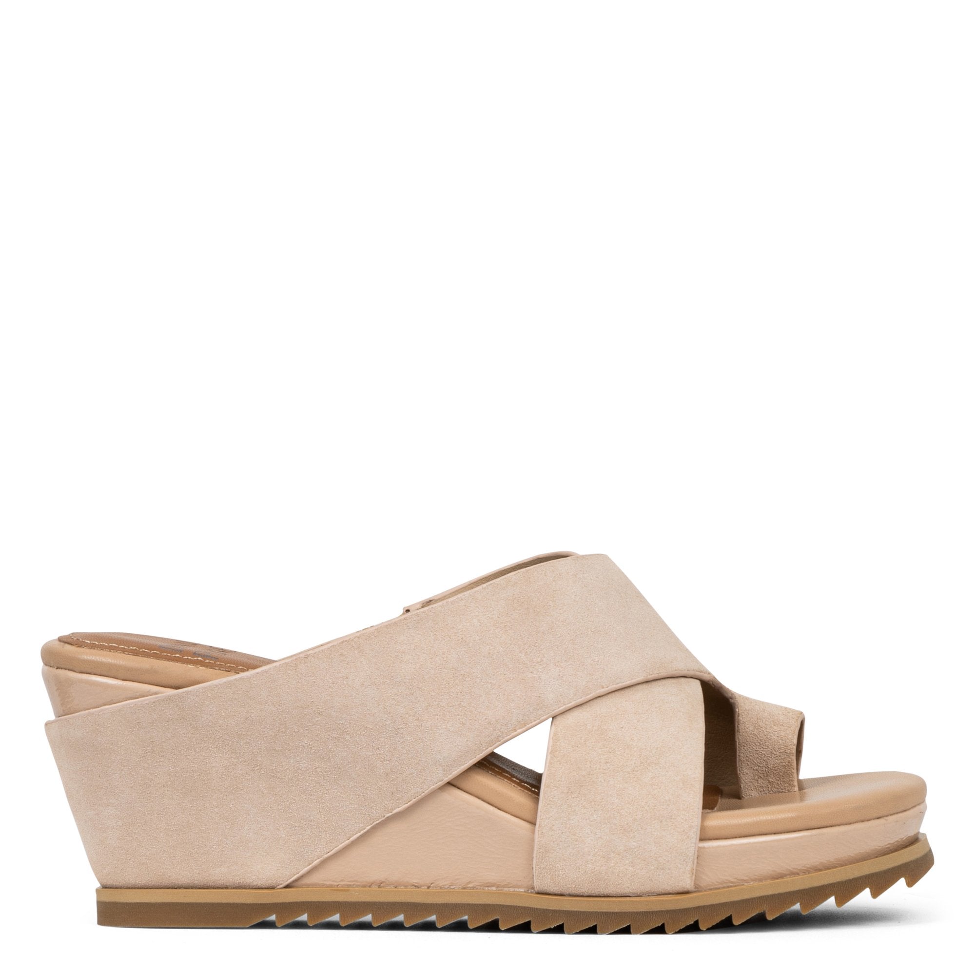 SISU Sand - Donald Pliner Casual