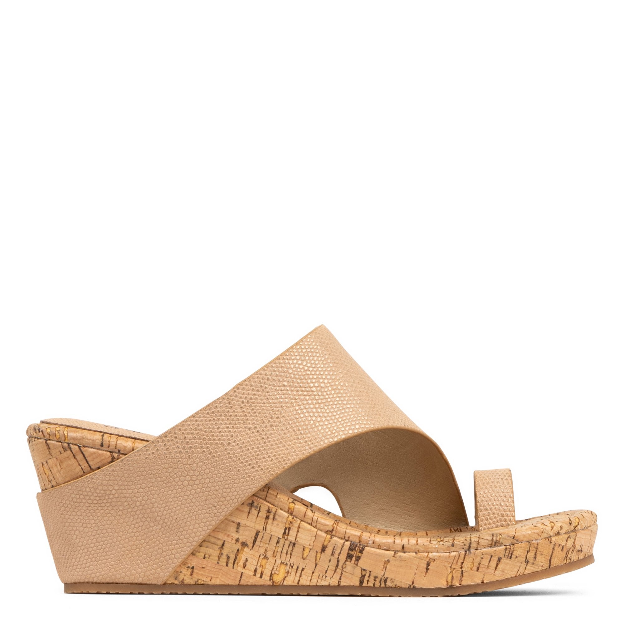 GYER Sand Platino - Donald Pliner Casual