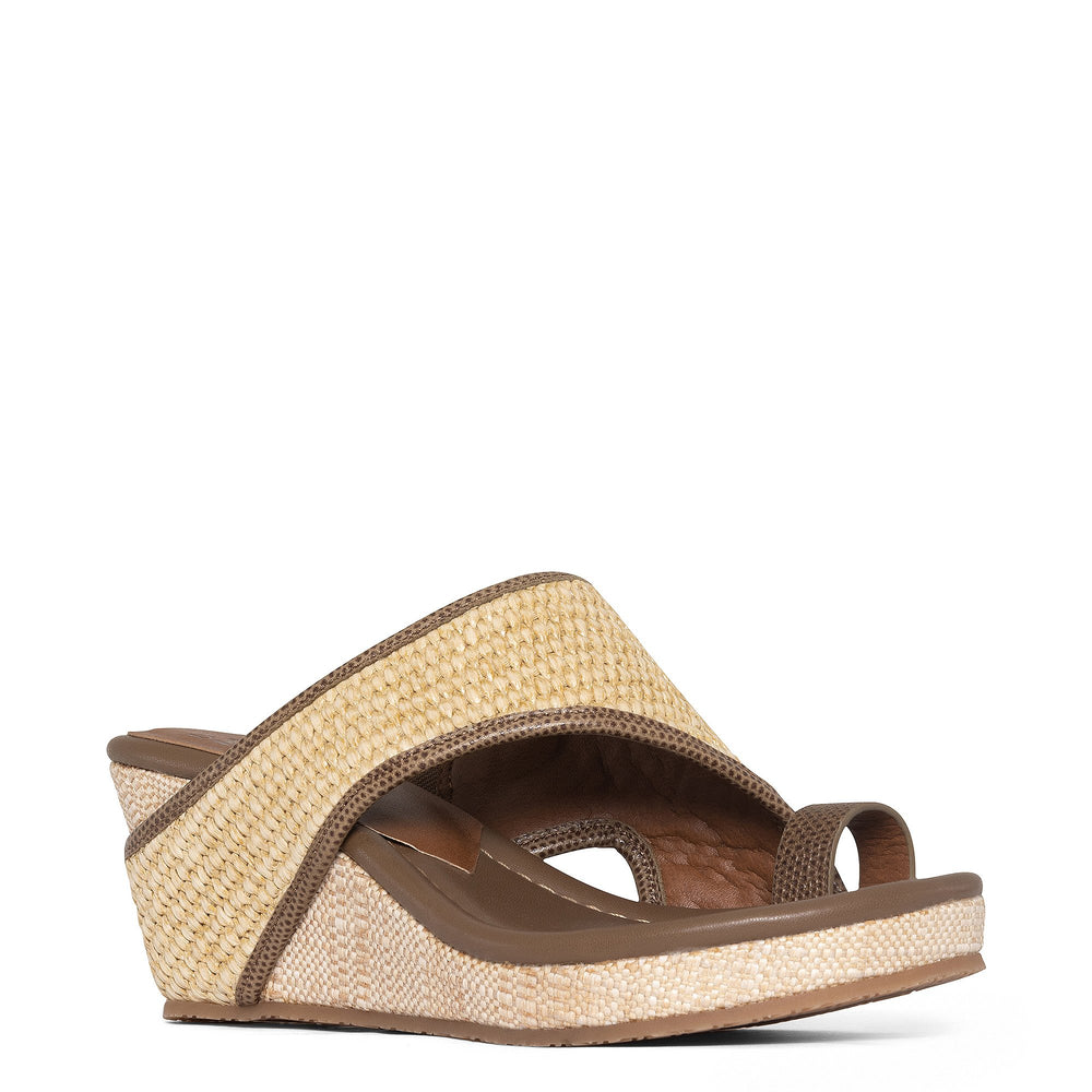 GYER Biscotti Raffia - Donald Pliner Casual
