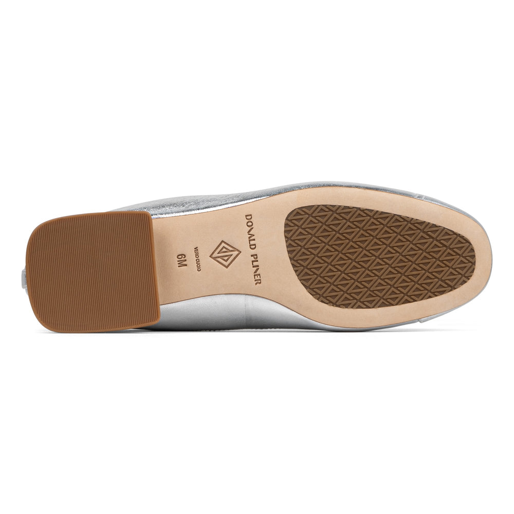 LARRO Silver - Donald Pliner Casual
