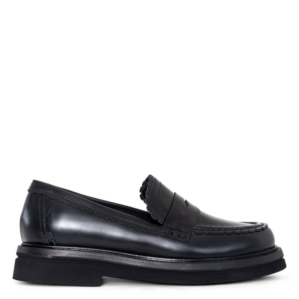 CARLISLE Black - Donald Pliner Casual