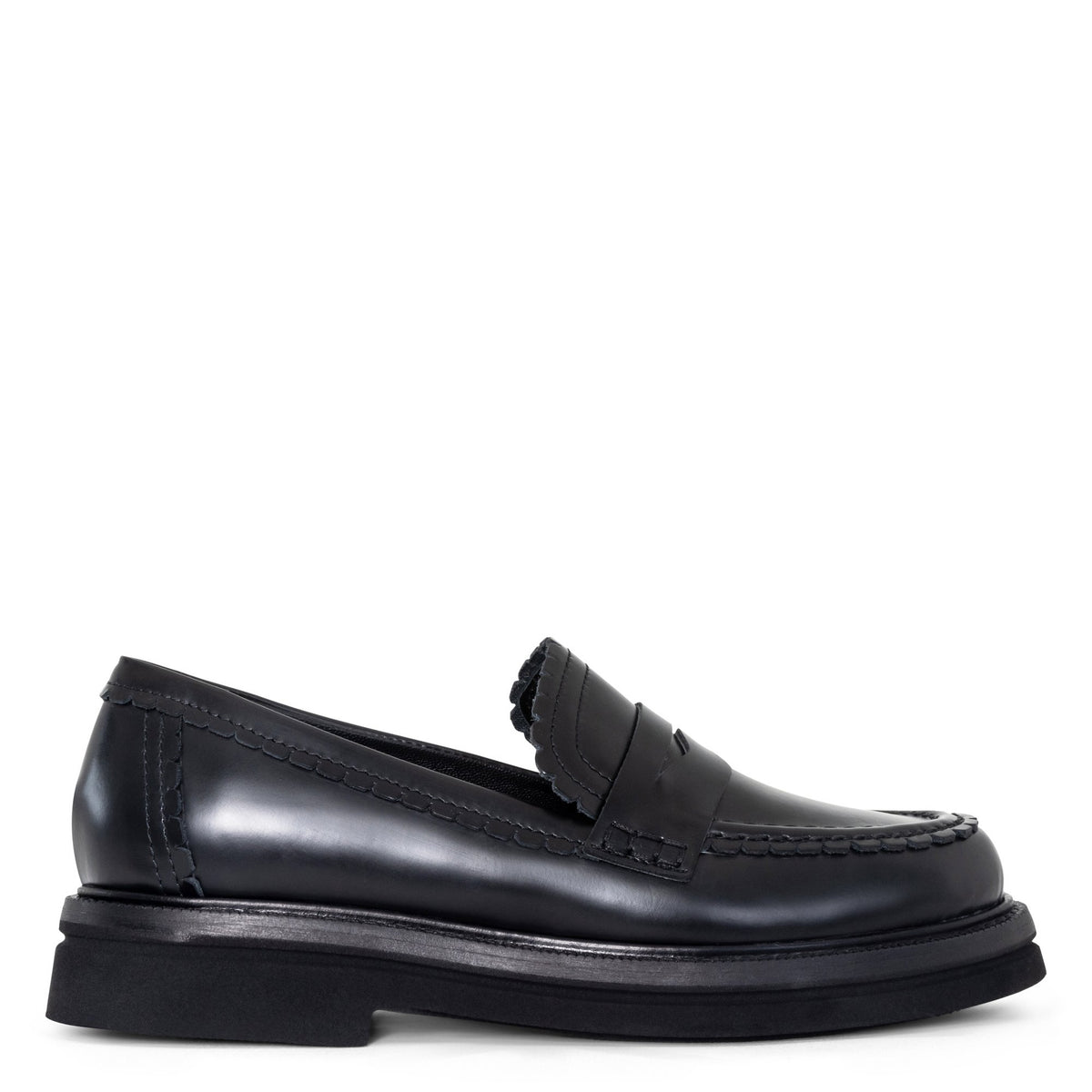 CARLISLE Black - Donald Pliner Casual