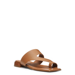 QUIN Saddle - Donald Pliner Casual