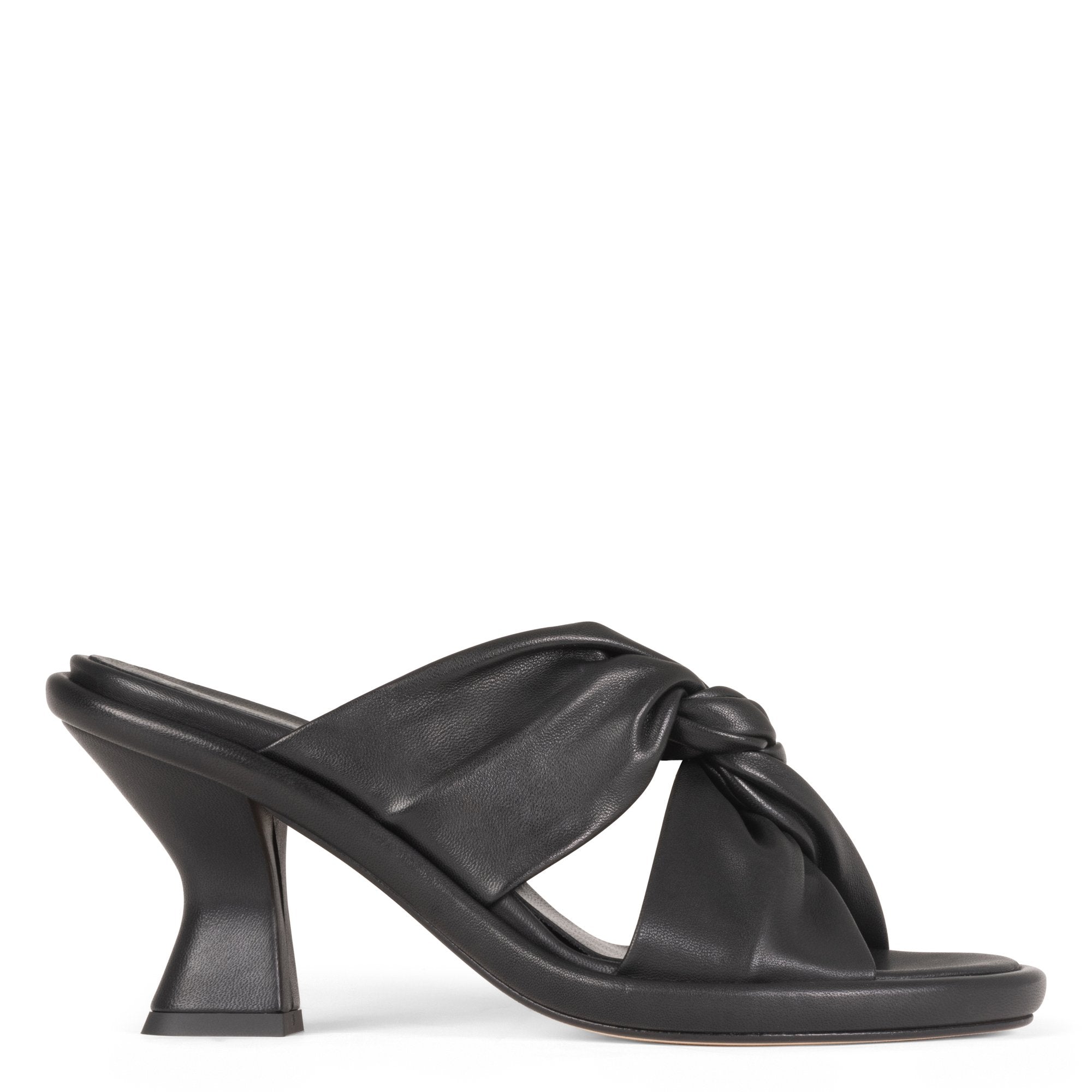 ANGELYCA Black - Donald Pliner Casual