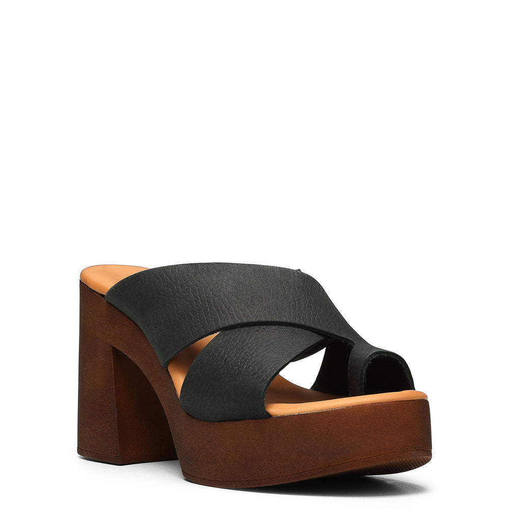 YELENA Black - Donald Pliner Casual