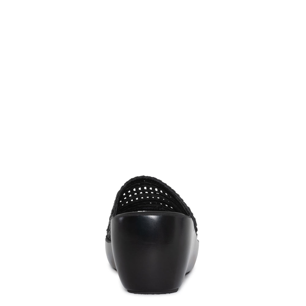 LINZEY Black - Donald Pliner Casual