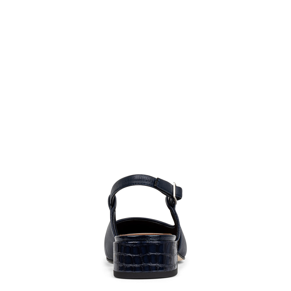 DAVINA Navy - Donald Pliner Casual