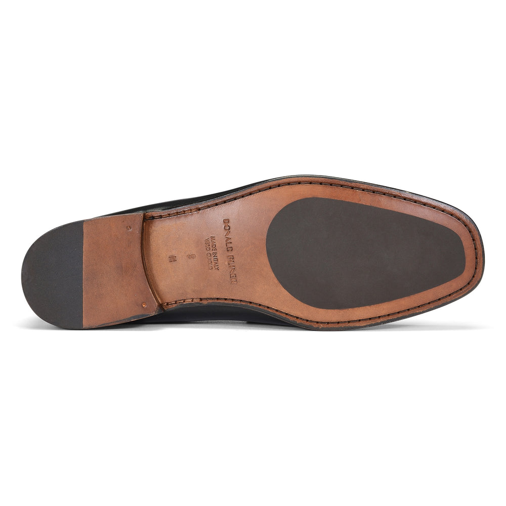 DACIO Black - Donald Pliner Casual
